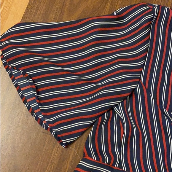 Open back cropped top - Picture 2 of 4